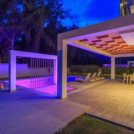 Villa Hisar Celebrity A