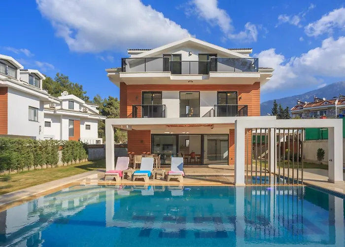 Hisar Celebrity A Villa *