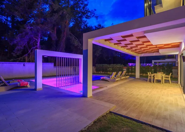 Villa Hisar Celebrity A